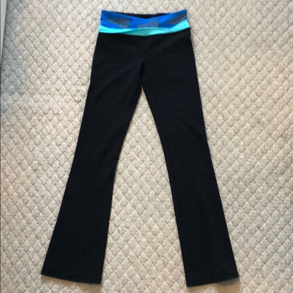 Size 14 (Women’s 2/4) loose bottom ivivva pants - Picture 1 of 1